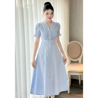 Váy kẻ cúc bọc