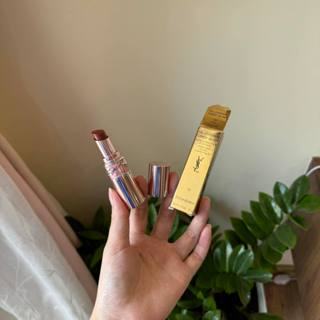 (Móp vỏ) Son bóng có dưỡng YSL LOVESHINE Candy Glow