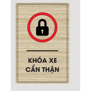 Bảng gỗ vui lòng khóa xe