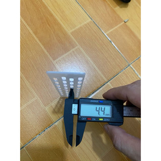 Chắn ong chúa cửa tổ,tránh tác nhân gây hại