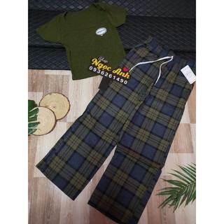 Bộ dài áo thun gân croptop quần vải caro ống suông