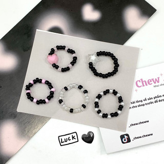 Nhẫn hạt cườm tone màu đen - Chew