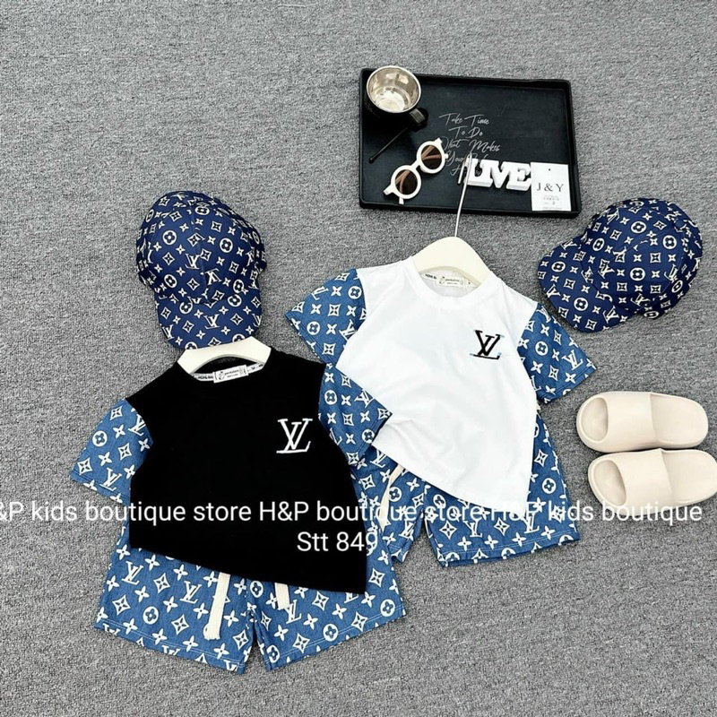 Bộ LV bé trai kè mũ