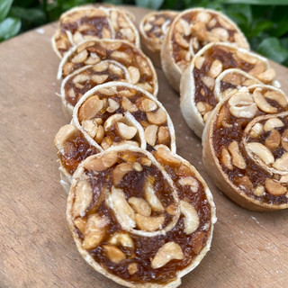 Kẹo chuối cuộn bánh tráng Coco Meko mứt chuối cuộn bánh phồng thơm ngon ít đường ATVSTP 300g