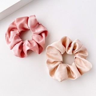 Combo 2 Scrunchies - cột tóc vải đen trắng sang chảnh