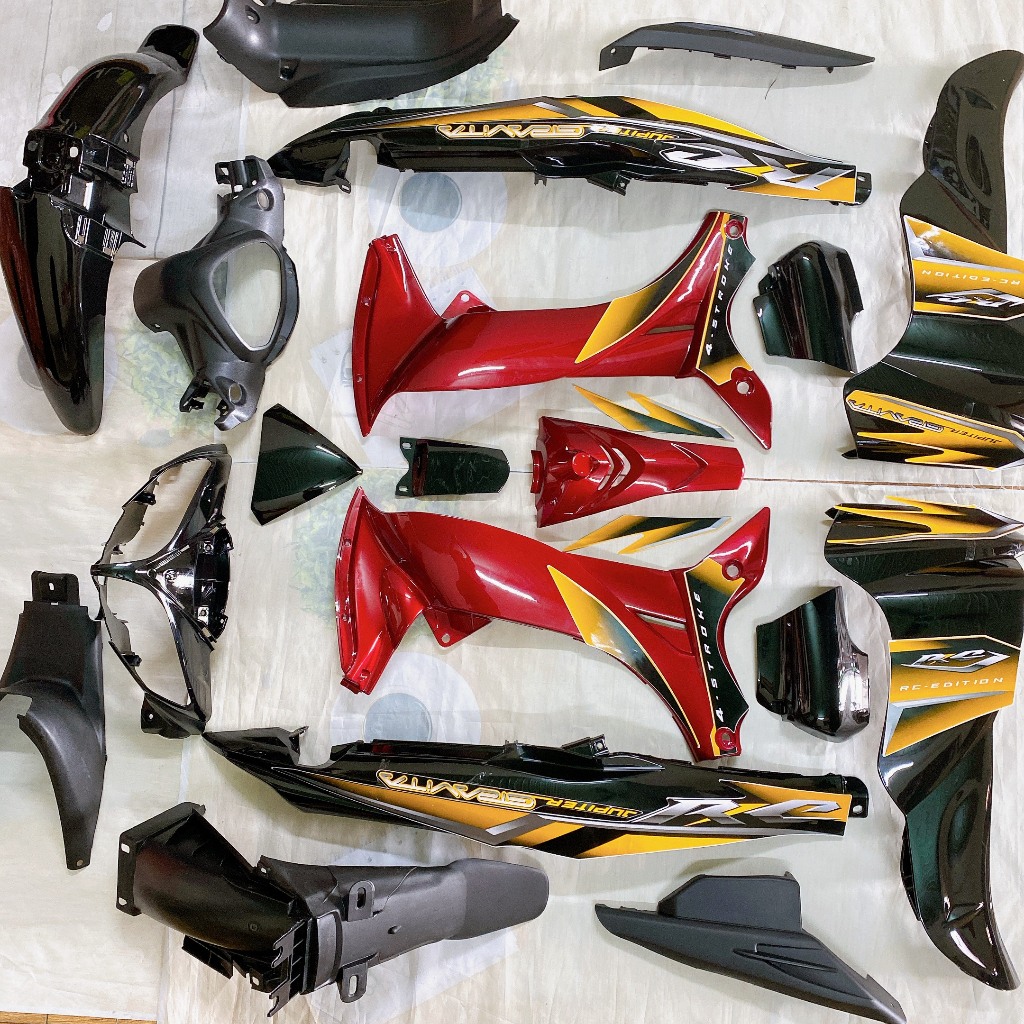 [ TẶNG TEM ] Bộ dàn áo xe Jupiter Gravita, C110 màu ĐEN ĐỎ ( mắt cáo )  - nhựa ABS - TEM GRAVITA VÀN