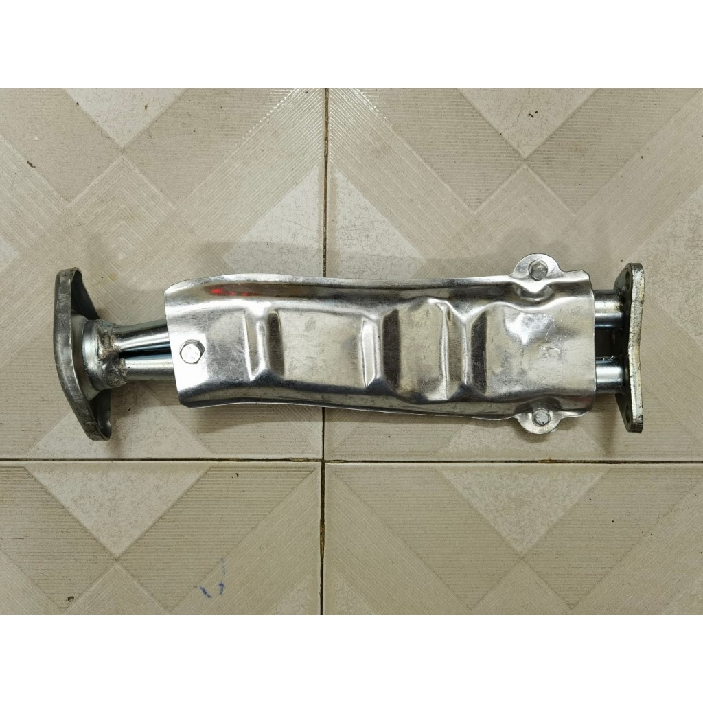 Ống xả bô xe đoạn trước Suzuki Cóc 7 chỗ và Suzuki Tải 550kg