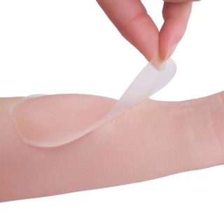 Miếng dán nâng ngực silicon.