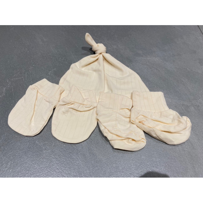 Set mũ kèm bao tay chân OME