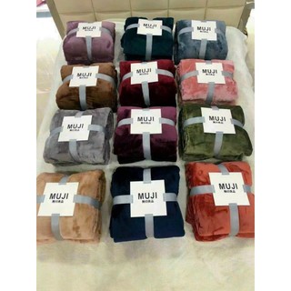 Chăn tuyết Zara Home 1.9kg, tuyết mịn cao cấp