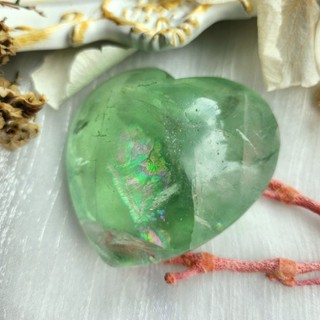 đá xanh green fluorite hình tim