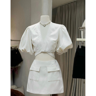 Set áo croptop cột eo tay bồng chân váy a cá tính
