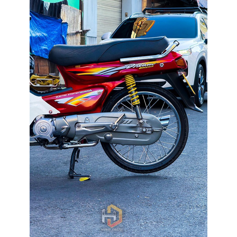 tem xe Dream lùn màu đỏ