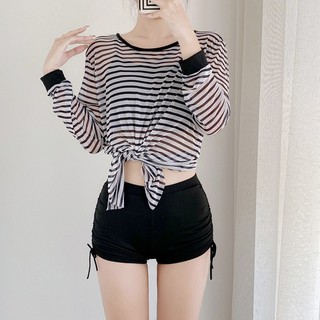 bikini đồ bơi nữ đi biển 2 mảnh màu đen kèm áo khoác ngoài sọc phong cách Hàn Quốc