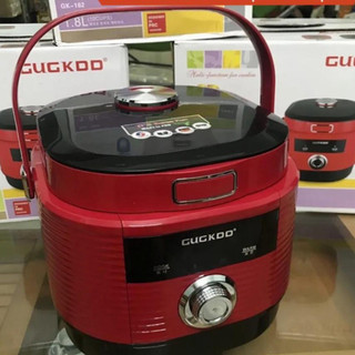 Nồi cơm điện cuckoo chính hãng quốc tế , nồi cơm điện thiết kế kiểu dáng hàn quốc lòng niêu dày có quai xách .