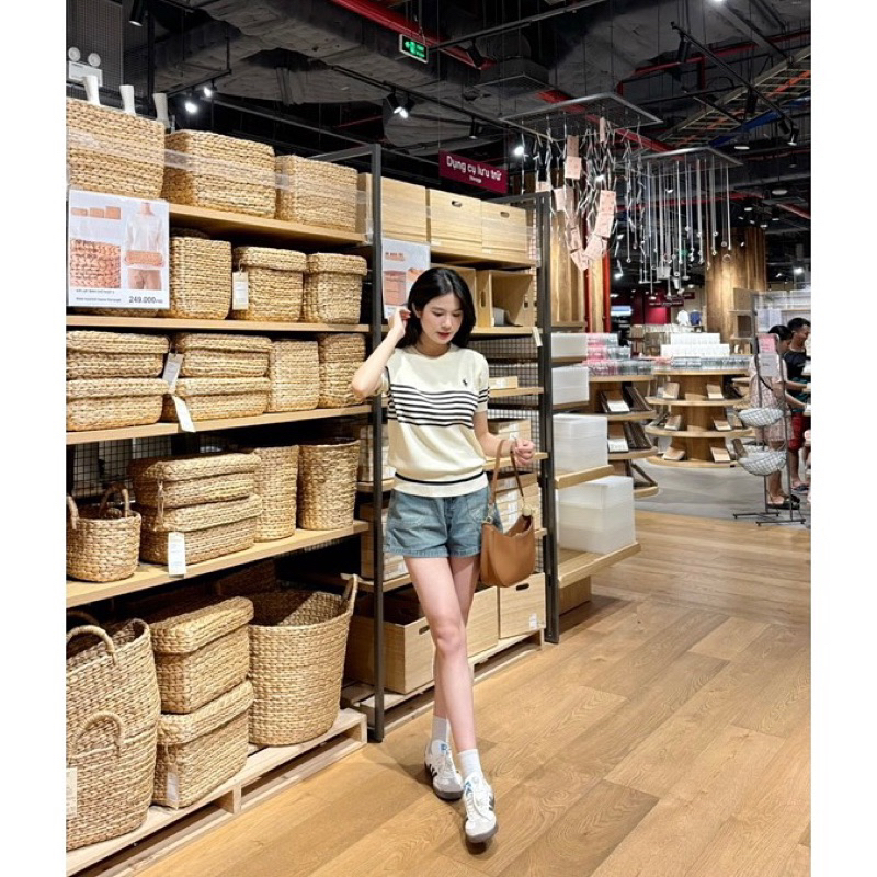 Áo Thun Nữ Cổ Tròn Sọc Dệt Kim Thêu Hình Ngựa Phong Cách Trẻ Trung Hàn Quốc_A1K13 | BigBuy360 - bigbuy360.vn