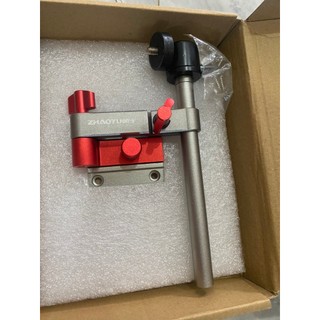 Pat đèn câu cá gắn thùng điều chỉnh góc được