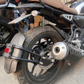  Chắn bùn XSR 155 MT15 Fz155i R15v3 R15v4 R3 khung kim loại sơn tĩnh điện màu đen dè nhựa ABS 