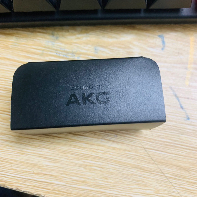Tai nghe Akg type C zin new