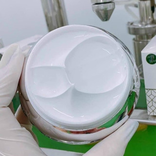 sỉ 500gr Kem body Dưỡng Trắng Giảm Thâm Bikini, Nách, Mông SKINLAX