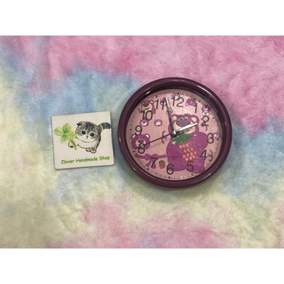 Đồng hồ treo tường gấu lotso dâu hoa cúc GD DHTI6 cute dễ thương 13 đến15cm