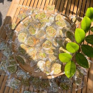 Kẹo DỪA NƯỚNG LÁ DỨA  CUỘN ĐẬU PHỘNG BÁNH TRÁNG