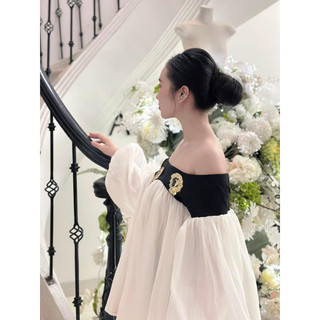 Set áo trễ vai đính charm + chân váy