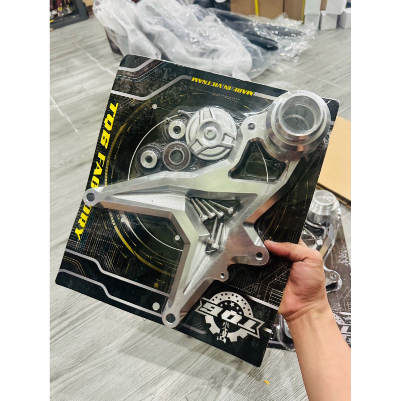 Gắp CNC TQ6 cho vario 2018-2024 bạc đen CNC chuẩn cứng cáp : đen, Crom