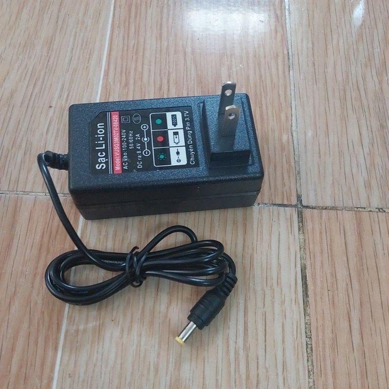 Sạc 8.4v.2S.. (2a)