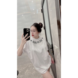 Áo phông chữ thêu chữ viền cổ