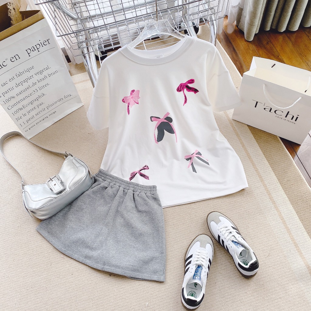 SET ÁO PULL TRẮNG NƠ HỒNG + CHÂN VÁY XÁM