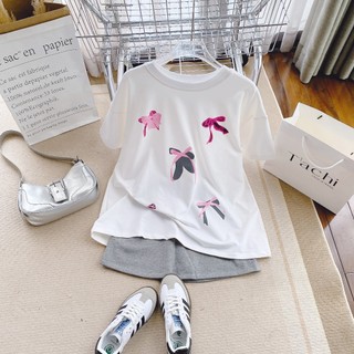 SET ÁO PULL TRẮNG NƠ HỒNG + CHÂN VÁY XÁM
