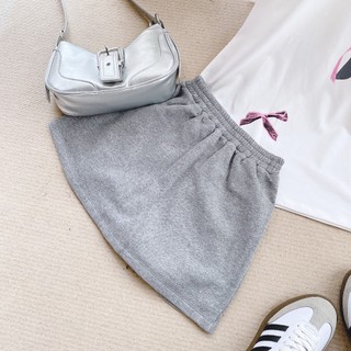 SET ÁO PULL TRẮNG NƠ HỒNG + CHÂN VÁY XÁM