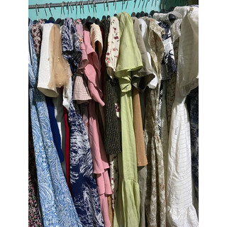 Váy sale chốt live