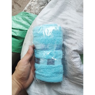 Khăn tắm khuyến mãi màu xanh dương ngẫu nhiên 35x75cm