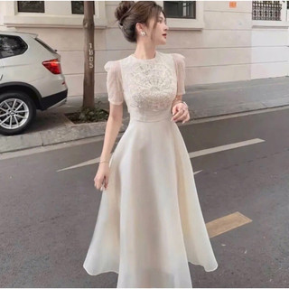 Đầm xoè dáng dài chất taffa phối lưới xinh xắn