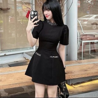   CÓ BIG SIZE  Đầm đen tay phồng đính đá cổ và túi Bristy Dress 
