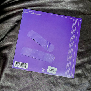 Đĩa đơn Olivia Rodrigo - Bad idea right & Vampire (7" Single, Limited Red Vinyl, 1 EP)