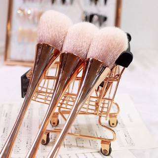 Chổi phủi bụi nail cán dài, cọ phủi bụi nail