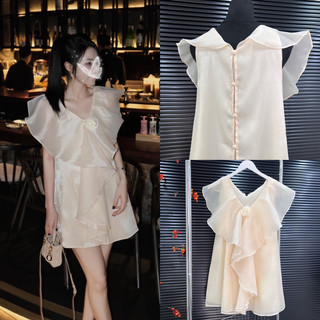 👗đầm suông cổ tim bèo choàng kết hoa