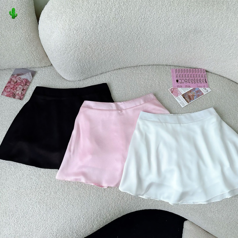 CHÂN VÁY LỤA KATE CHỮ A XOÈ NHẸ