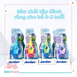 Bàn chải đánh răng Jordan step 1 cho bé từ 0 đến 2 tuổi