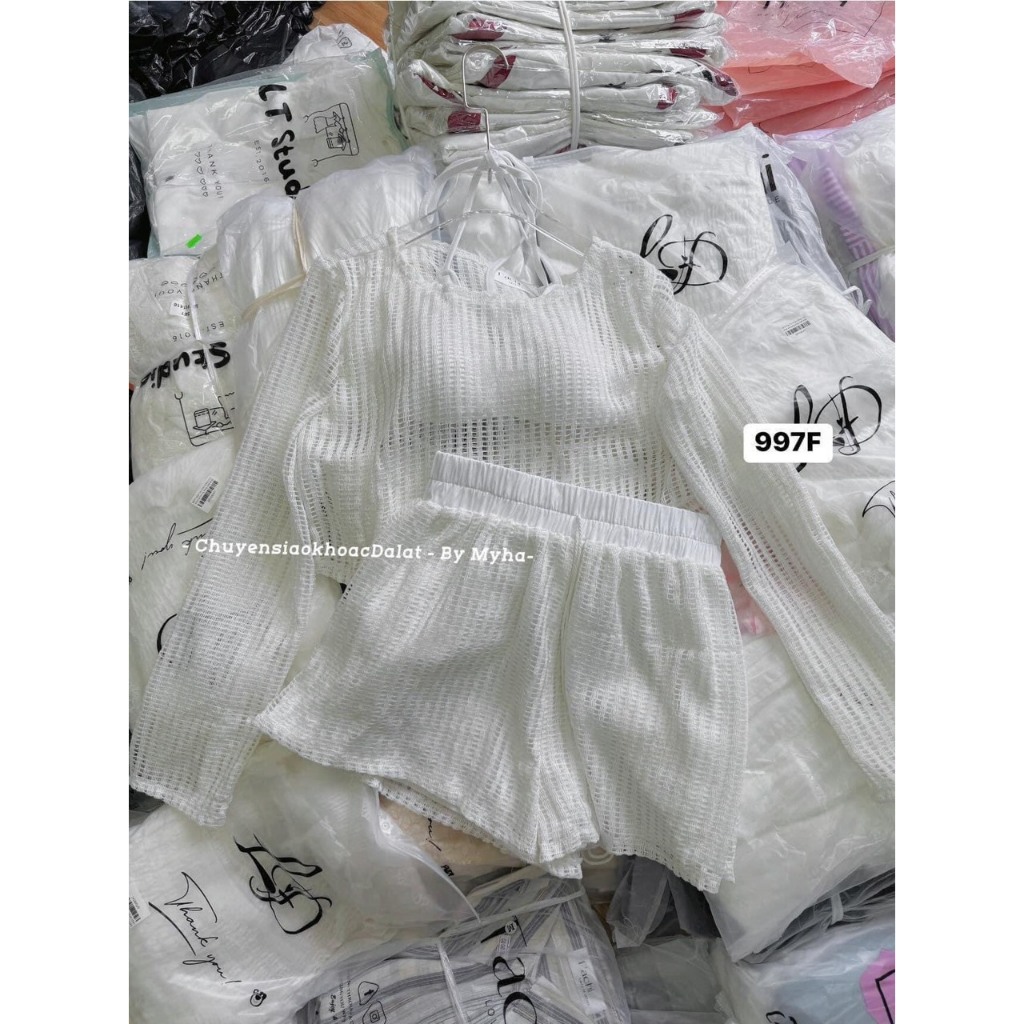MS977, SÉT BIKINI 3 MÓN ÁO CROTOP TAY DÀI,BRA TAM GIÁC QUẦN CẠP CAO 2 LỚP Trẻ Trung | BigBuy360 - bigbuy360.vn