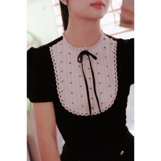 Áo tiểu thư phối hoạ tiết có nơ PELA top thiết kế Aguja
