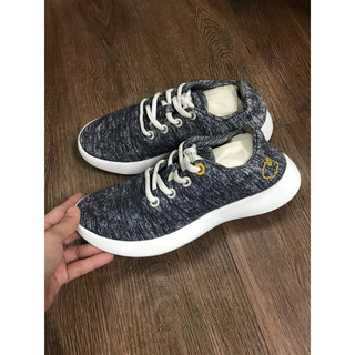 Giày thể thao chất vải size 37(thực tế 36) đã qua sử dụng