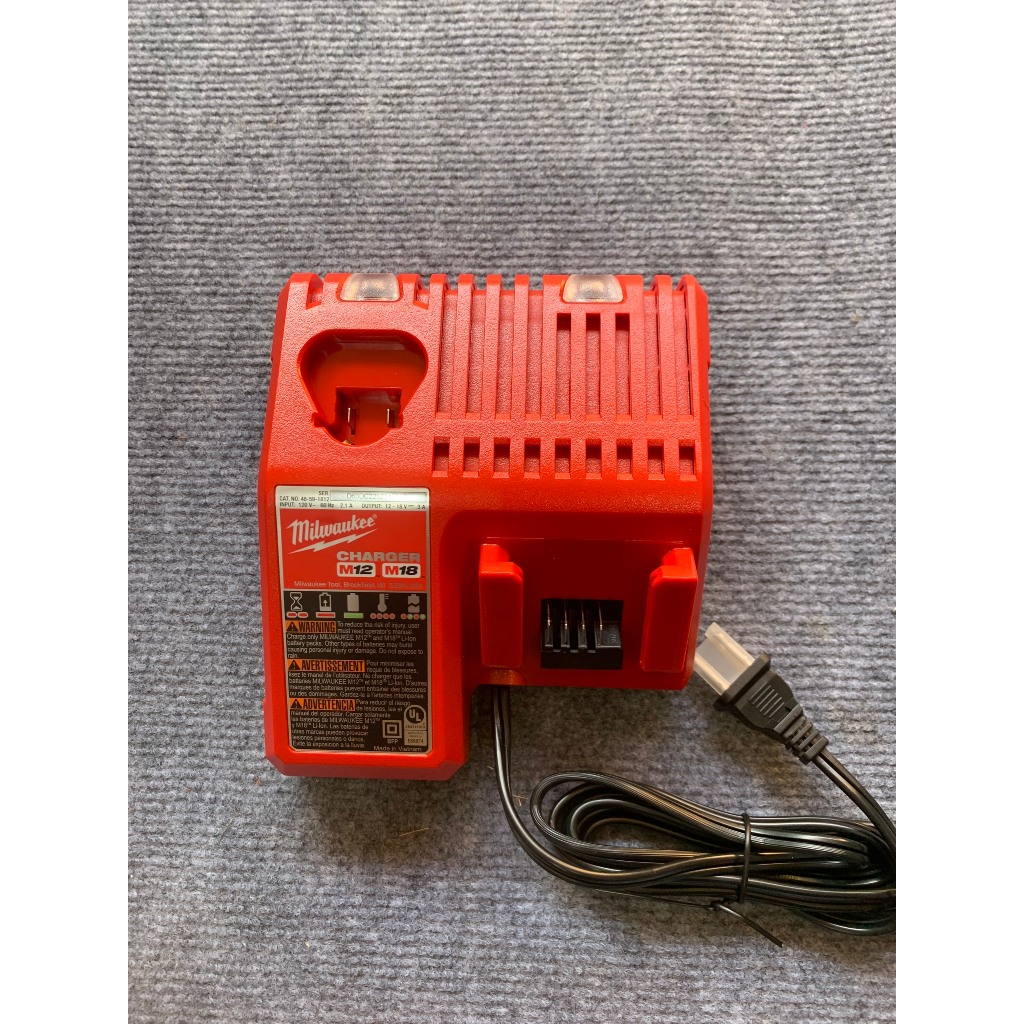Sạc pin 18v Milwaukee hàng nhập Mỹ