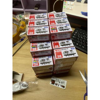 Xe mô hình tomica Isuzu sign car mới nguyên seal