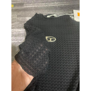 áo thun ôm cổ lọ size S
