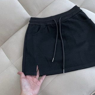 CHÂN VÁY COTTON XẺ ĐÙI ĐEN