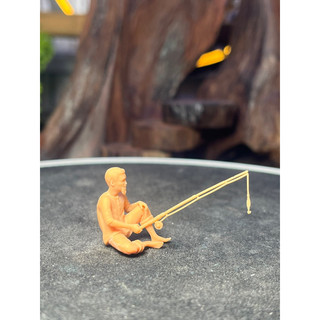 Tượng ông lão câu cá